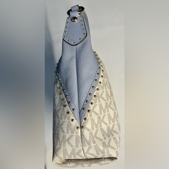 Michael Kors Blue and Cream Women's Bag - Picture 7 of 15